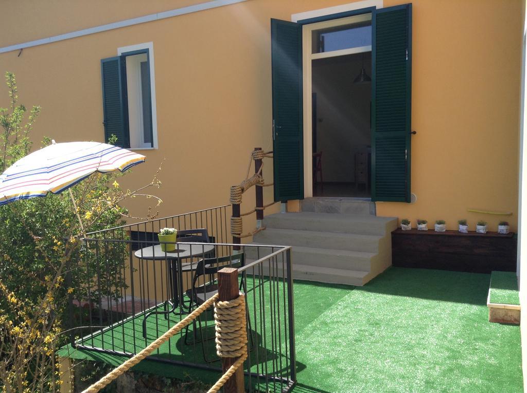 Impronte Nel Bosco Bed & Breakfast Calice al Cornoviglio Luaran gambar